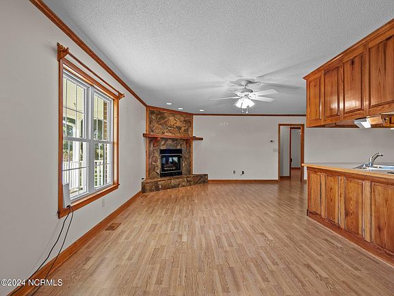 3rd image of 2756 White Oak River Road
