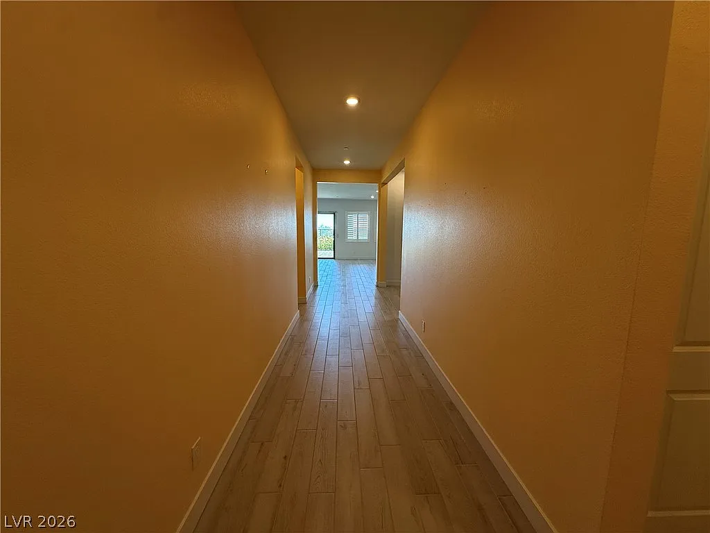 3 bed, 2.5 bath, 2363 sqft, $3,980 — Photo 4