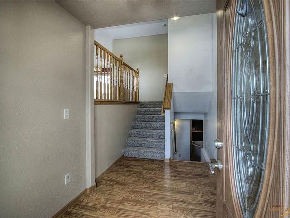 3rd image of 7090 Daisy Dr