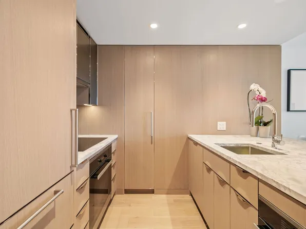 111 West 56th Street image 2 of 17