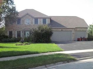 170 Fairview Ct, Geneva, IL 60134