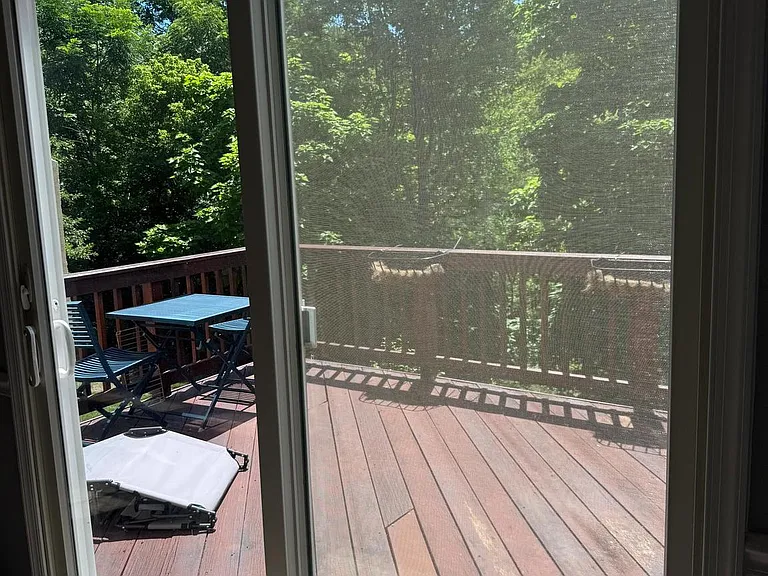 636 Greycliffe Ln — Photo 10