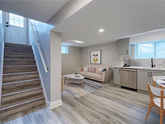 4th image of 86 Morenz Cres #2