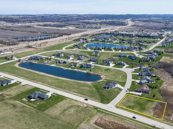 1010 Deer Run #65, Fond Du Lac, WI 54935