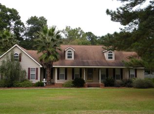 201 Vinland Cir, Moultrie, GA 31768
