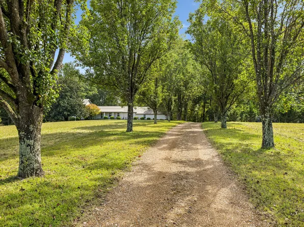 7144 Carter Rd, Fairview, TN 37062