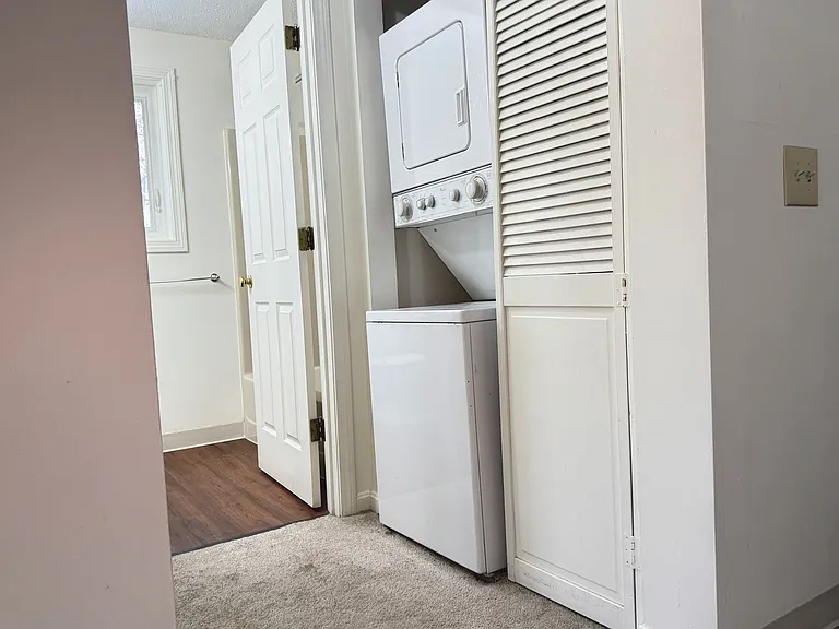 Dunns Bridge Apartments — Photo 28