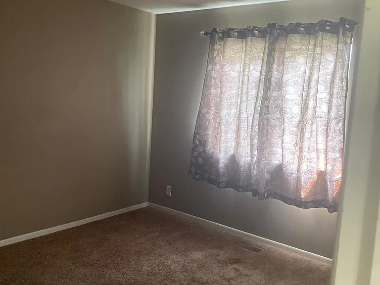 508 Oregon Trl — Photo 9