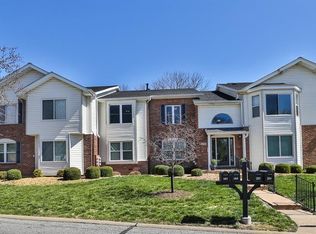 760 Woodside Trails Dr APT 203, Ballwin, MO 63021