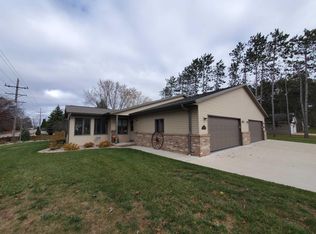 1601 Timber Trl, Shawano, WI 54166