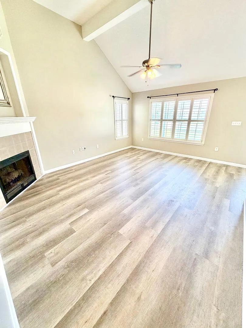 Nice 4 Bedroom Home For Rent! — Photo 4