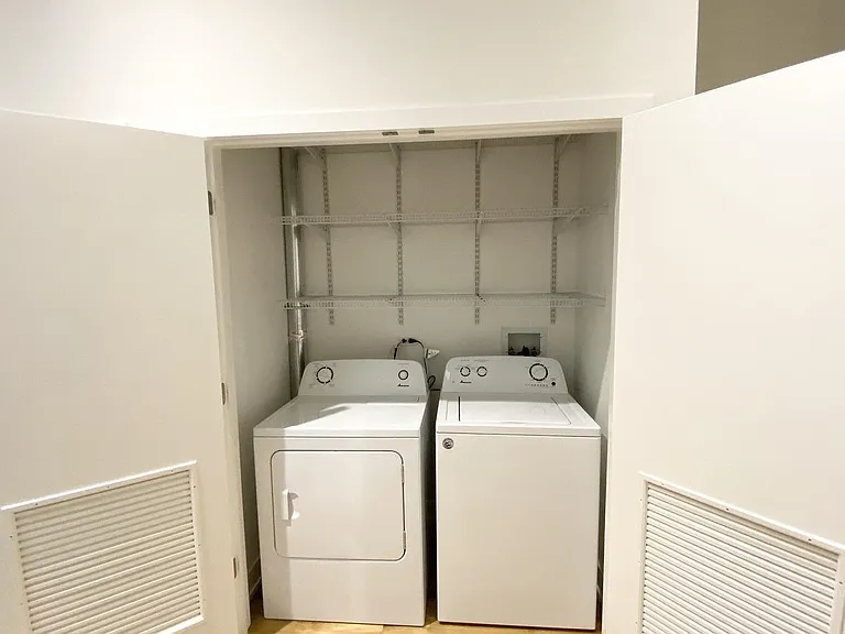1348 N Milwaukee Ave — Photo 11