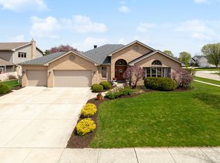 9065 Charing Cross Rd, Woodridge, IL 60517