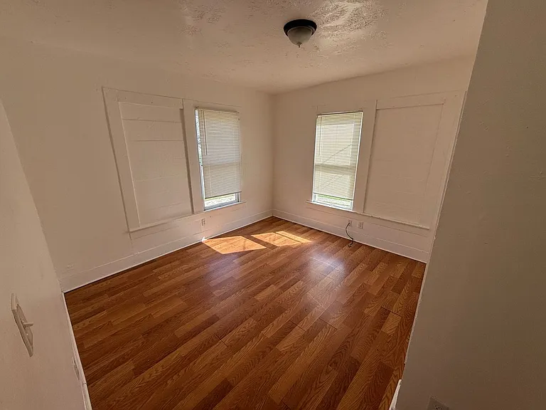 2500 Orange St — Photo 3