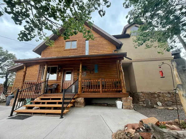 802 S 810 E, Teasdale, UT 84773