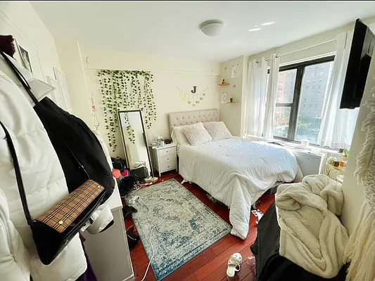 Rented by Olympia House Delaware LP | media 18