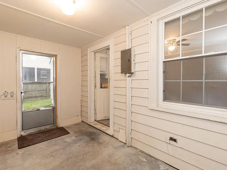 405 Forest Hill Ave — Photo 18