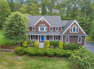 1018 Lark Dr, Yorktown Heights, NY 10598