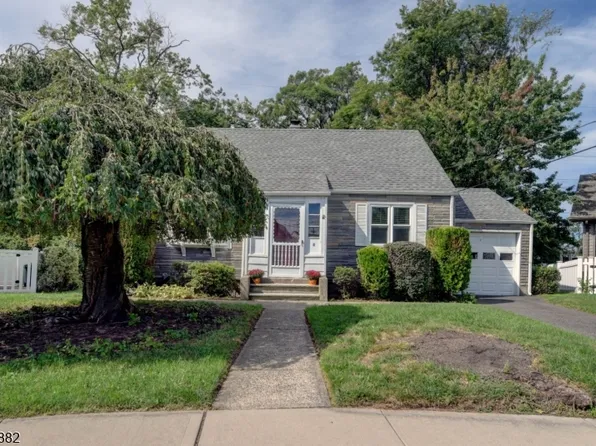 8 Tyler Ct, Clifton City, NJ 07012