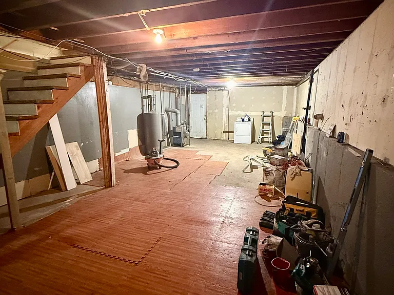 106 Howard Ave #R — Photo 14