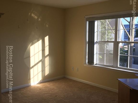 19 B St. Everett Unit Photo 4