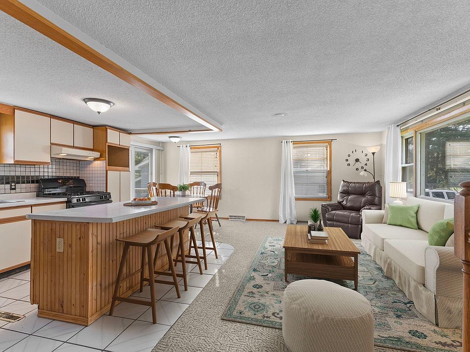 1st image of 8144 242nd Ln NE