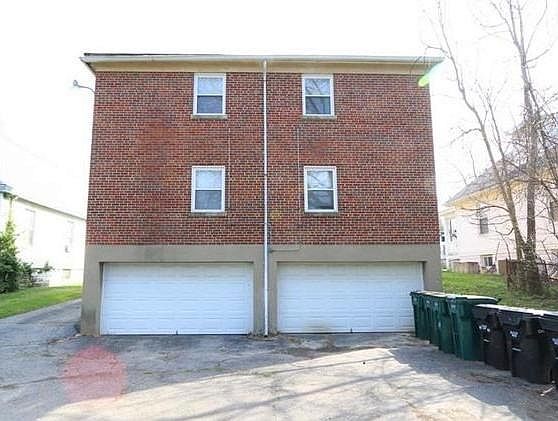 2nd image of 2715 Oakleaf Ave