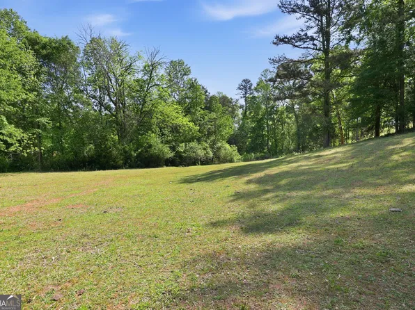 3120 W Currahee St, Toccoa, GA 30577