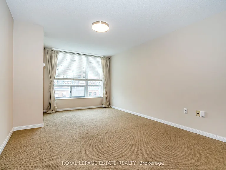 109 Front St E #515 — Photo 31