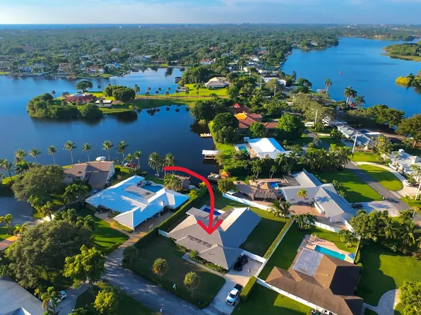 936 SW 38th Ct, Boynton Beach, FL 33435