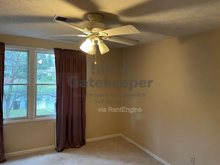 102 Cypress Ct — Photo 8