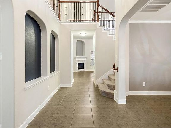 4th image of 2034 Summer Gardens Ln