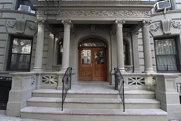 Rented by Luxor Homes & Investment Realty | media 43