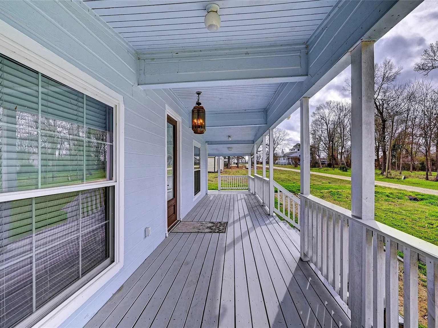 3 bed, 2.0 bath, 1400 sqft, $1,700 — Photo 2