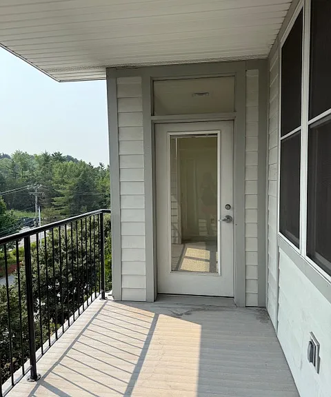 370 Farrell St #405 — Photo 8