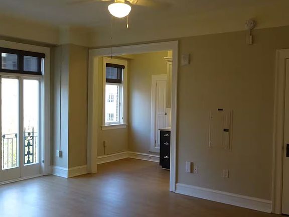 5th image of 1207 SW Broadway APT 607