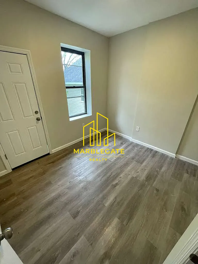 4 bed, $2,650 — Photo 3