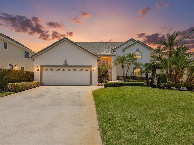 929 Symphony Isles Blvd — Photo 54