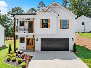 176 Llewellyn St, Clarkesville, GA 30523