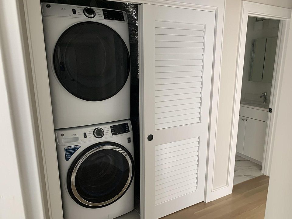 2nd image of 195A Green St #201