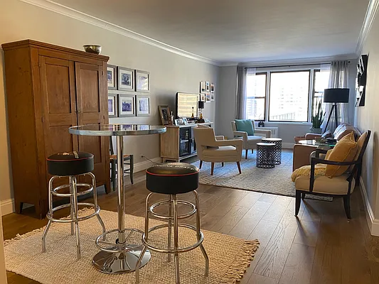 Rented by Compass | media 12