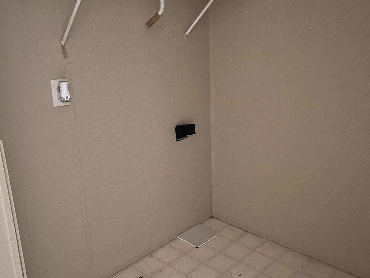 2 bed, 1008 sqft, $880 — Photo 4