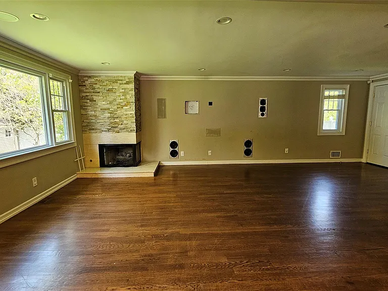 72 Schriever Ln — Photo 8