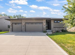 300 NW Sunset Ln, Grimes, IA 50111