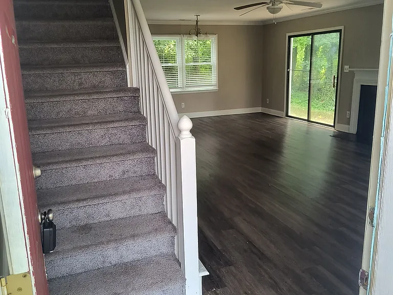 245 Guinevere Ct — Photo 6