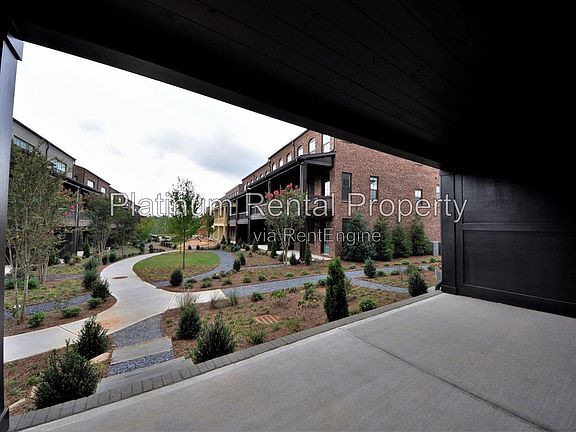 3rd image of 6430 Cortland Walk