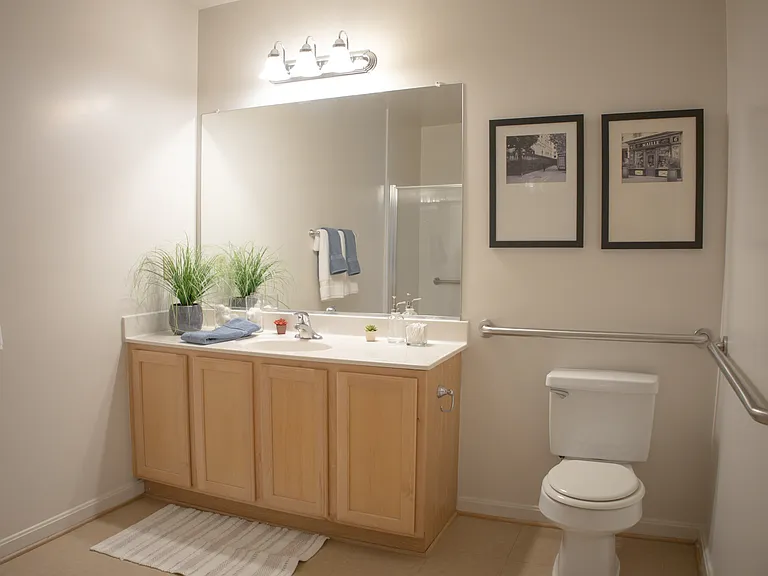 Symphony Center Apartments — Photo 10