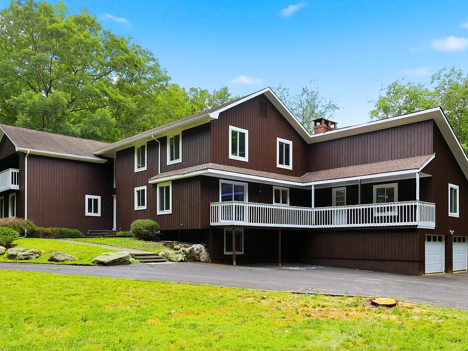 21 Deepwood Rd