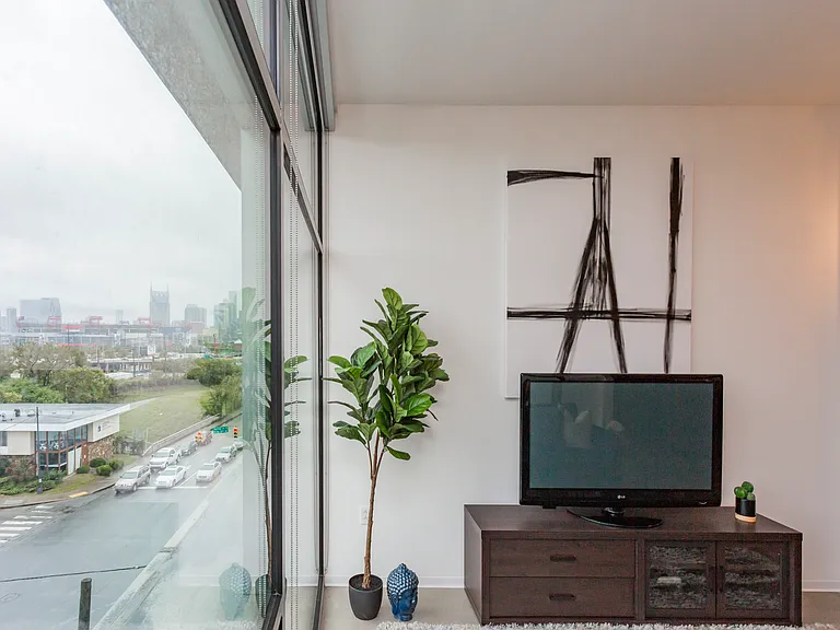 2115 Yeaman Pl #412 — Photo 32
