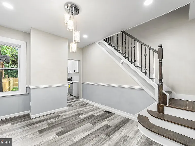 491 Stuyvesant Ave — Photo 2